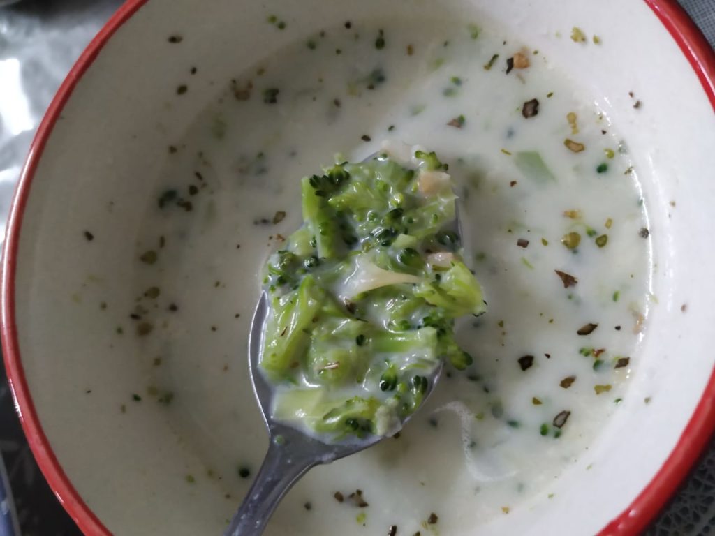 healthy broccoli soup